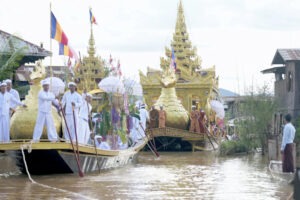 Buddhist lake festival shines in Myanmar