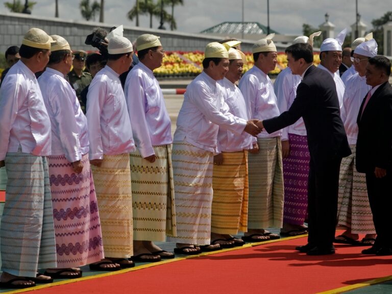 Myanmar’s men National Dress