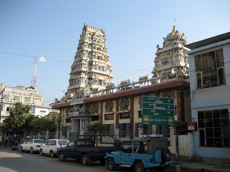 Hindu_temple,_Mandalay,_Myanmar
